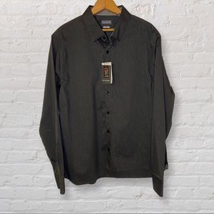 Van Heusen Long-sleeve button up shirt - Size XL